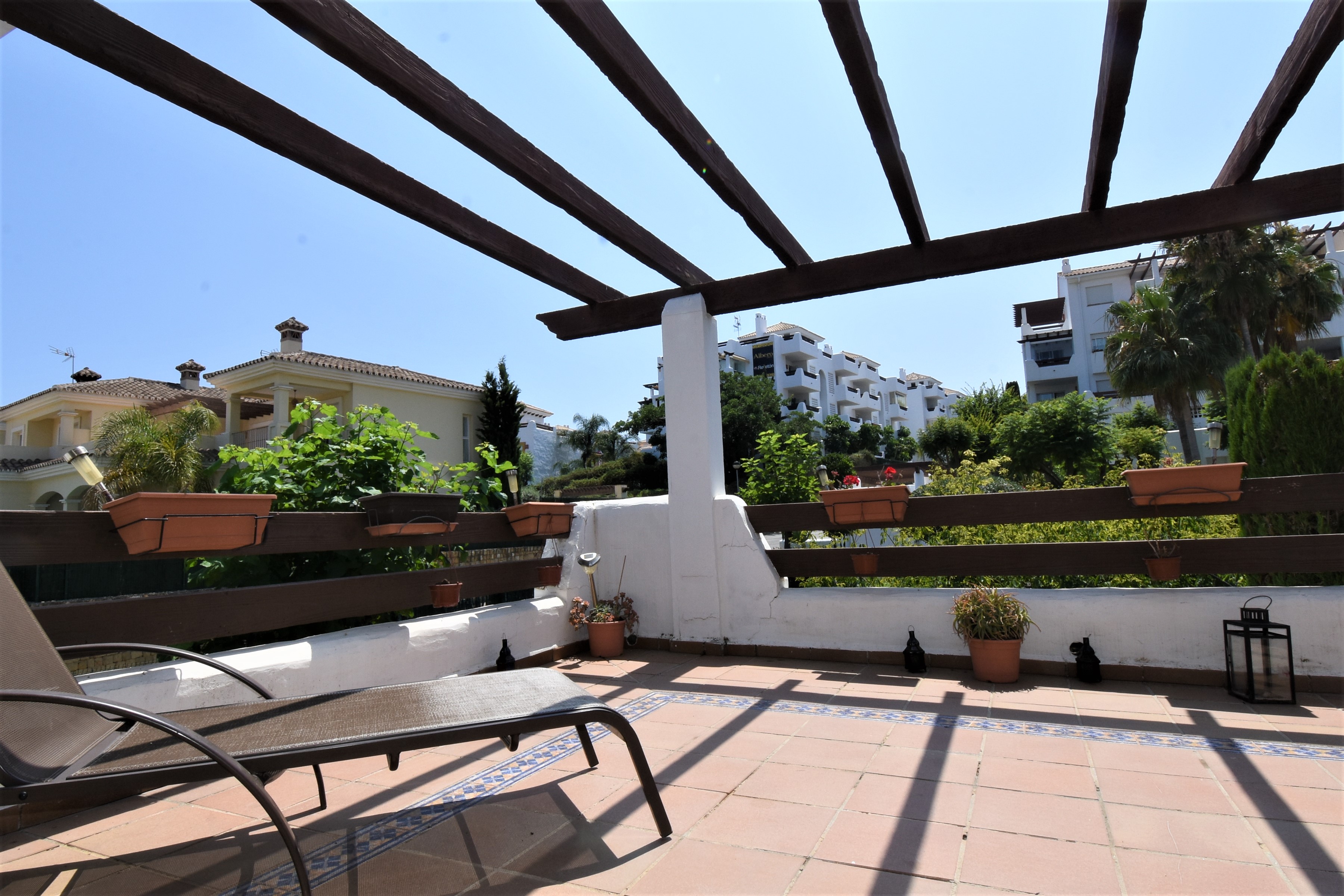 Selwo Hills 1 Amazing 2 beds with 3 terraces in private complex.